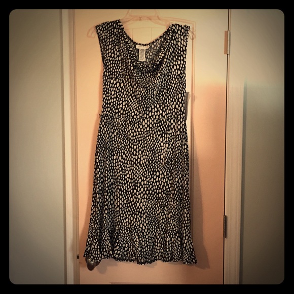 London Style Dresses & Skirts - Beautiful black and white dress